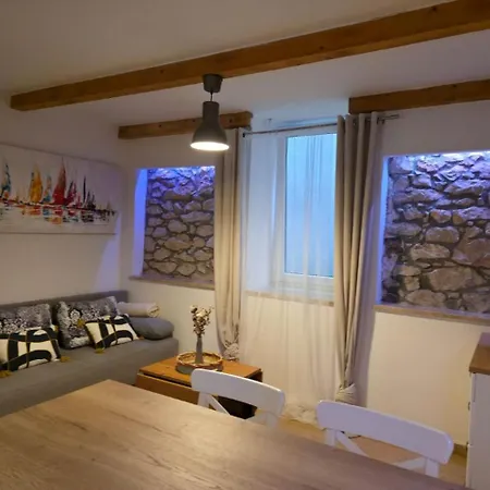 Moki's Place Apartment