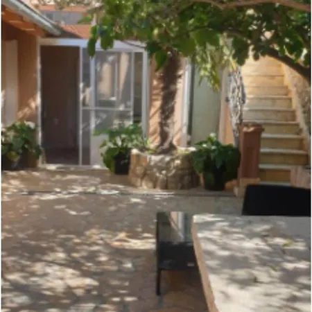 Moki's Place Apartment *